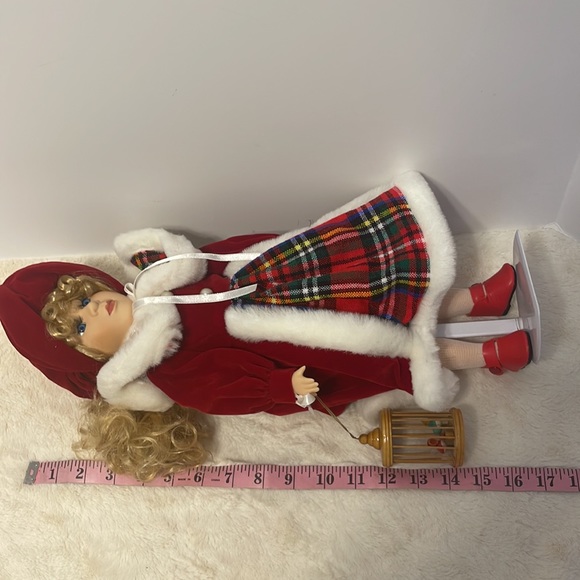 Vintage Victorian Hand painted Porcelain Christmas Doll - Picture 7 of 8